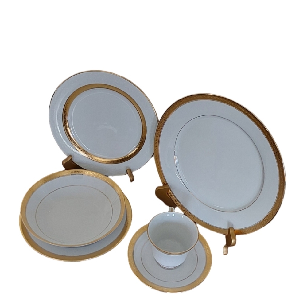 Noritake Contemporary Signature Gold #4276‎ Luxury 5 Piece Place Setting Dinner